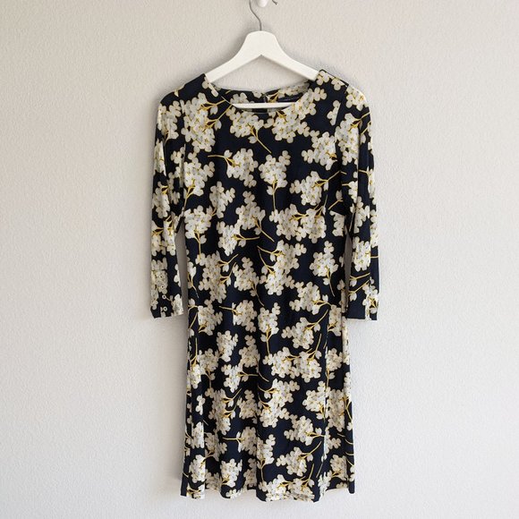 Tommy Hilfiger Dresses & Skirts - NWOT Tommy Hilfiger 3/4 Sleeve dress floral size 6